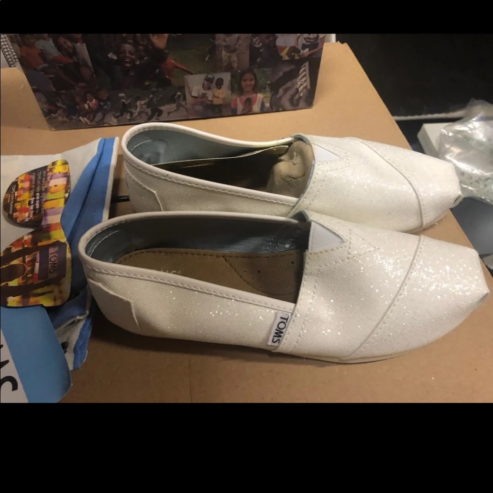 TOMS shimmery (ON HOLD)